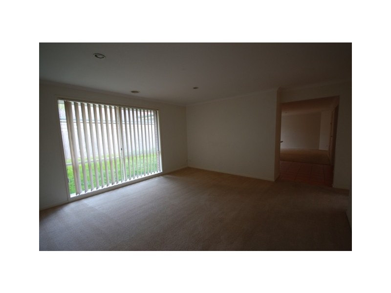 26 Fieldhouse Lane, Berwick VIC 3806