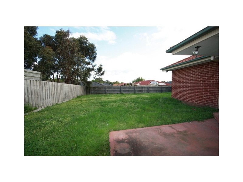 26 Fieldhouse Lane, Berwick VIC 3806