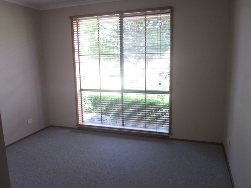 2 Rochelle Court, Narre Warren South VIC 3805