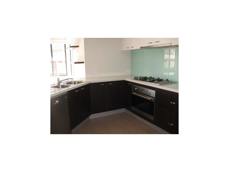 16 Emmett Ave, Berwick VIC 3806