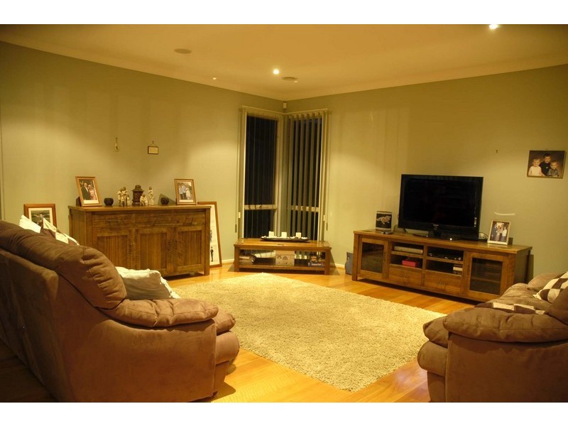 5 Cedarwood Crescent, Berwick VIC 3806