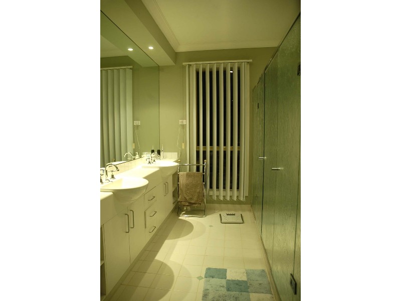 5 Cedarwood Crescent, Berwick VIC 3806