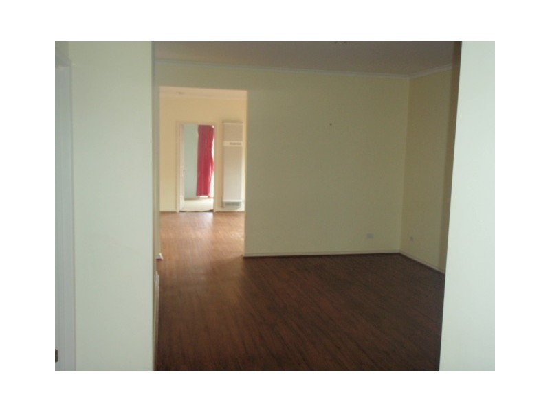 6 Cato Parkway, Lynbrook VIC 3975