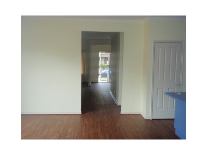 6 Cato Parkway, Lynbrook VIC 3975