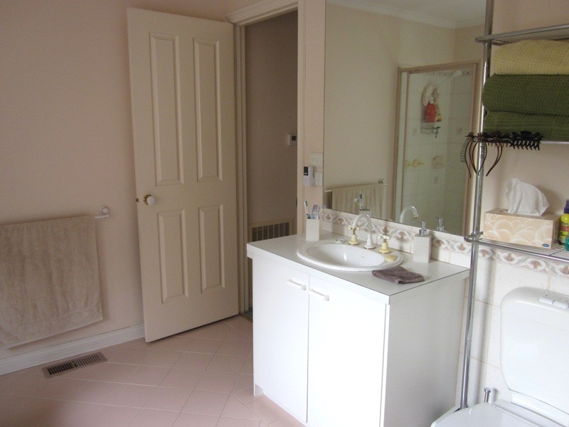 1/17 McNabb Street, Berwick VIC 3806