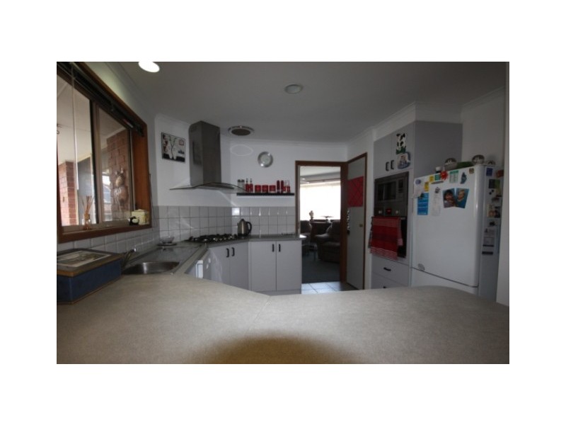 16 Kelly Court, Pakenham VIC 3810