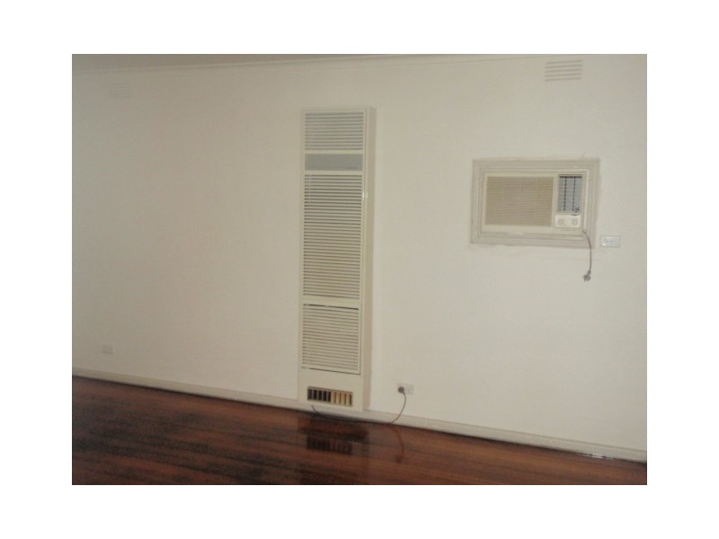 1/27 Harry Street, Cranbourne VIC 3977