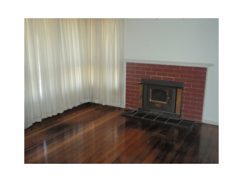 1/27 Harry Street, Cranbourne VIC 3977