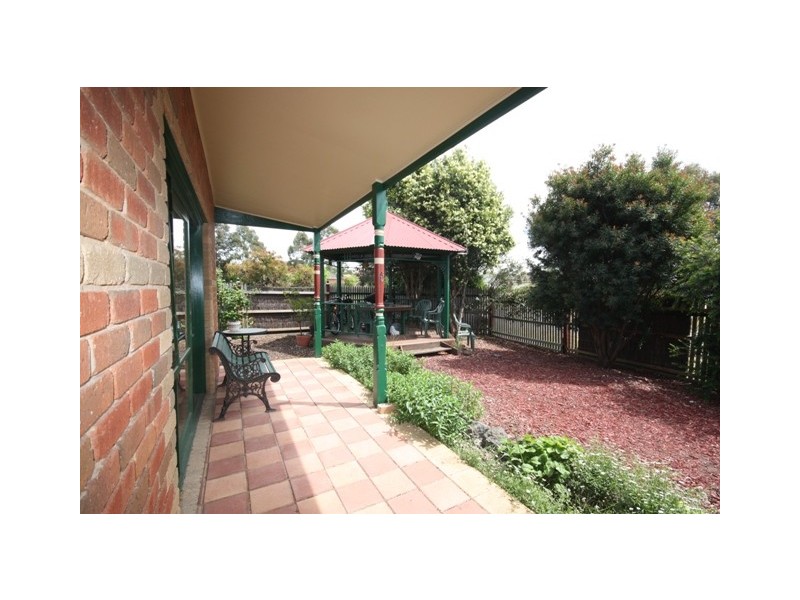 5 The Esplanade, Narre Warren South VIC 3805