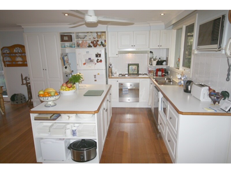 100 Stoney Creek Road, Beaconsfield Upper VIC 3808