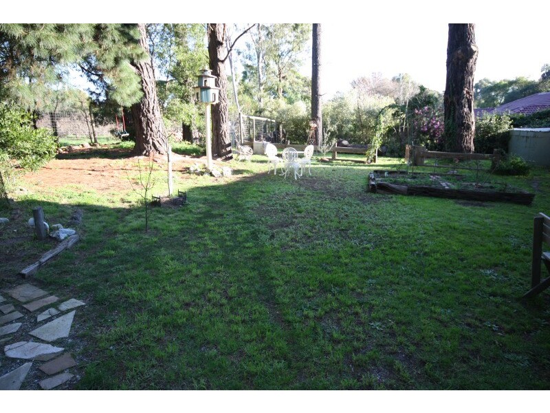 100 Stoney Creek Road, Beaconsfield Upper VIC 3808