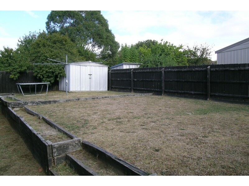 26 Howitt Court, Berwick VIC 3806