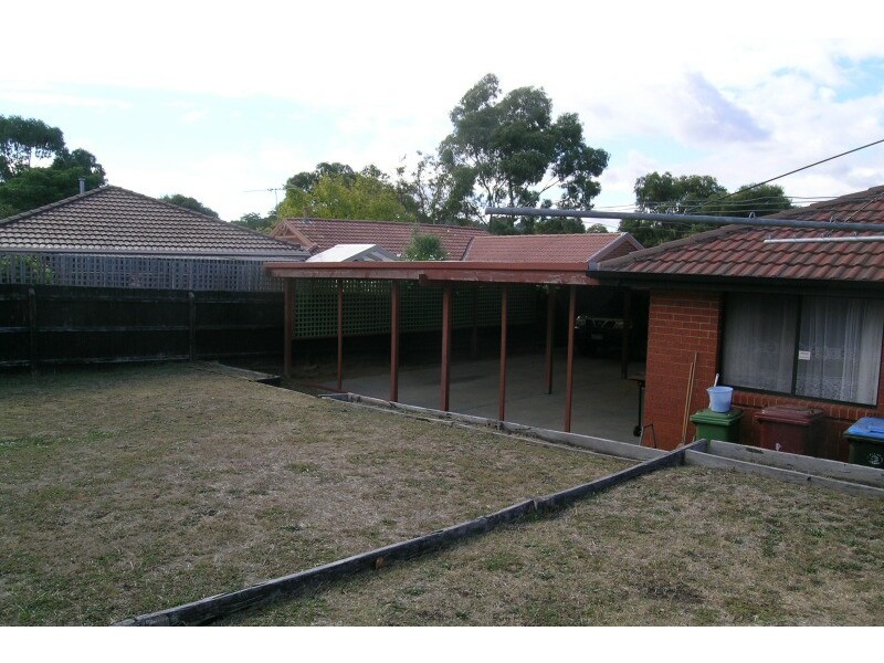 26 Howitt Court, Berwick VIC 3806