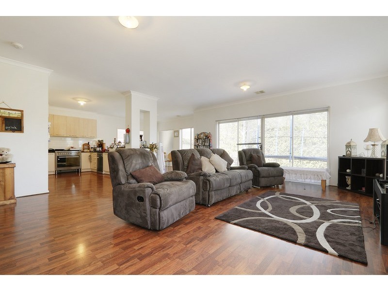 21 Juliet Gardens, Pakenham VIC 3810