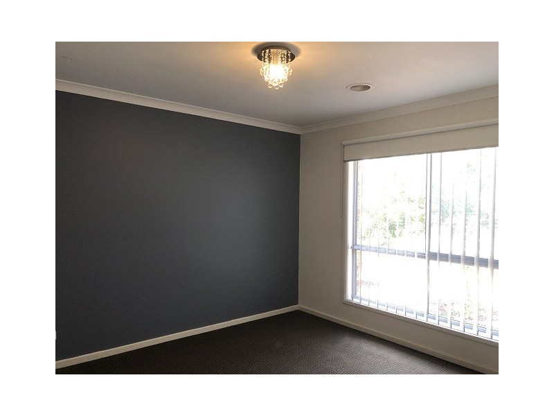 105 Blue Horizons Way, Pakenham VIC 3810