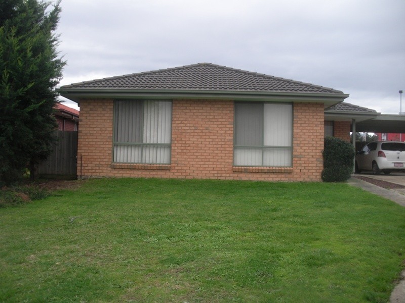 9 Raneen Place, Berwick VIC 3806