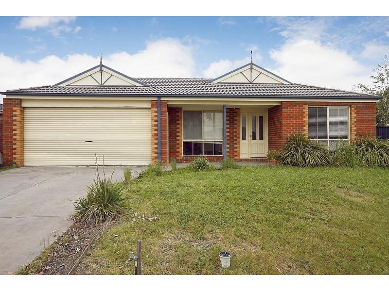 3 Scarlet Crescent, Pakenham VIC 3810