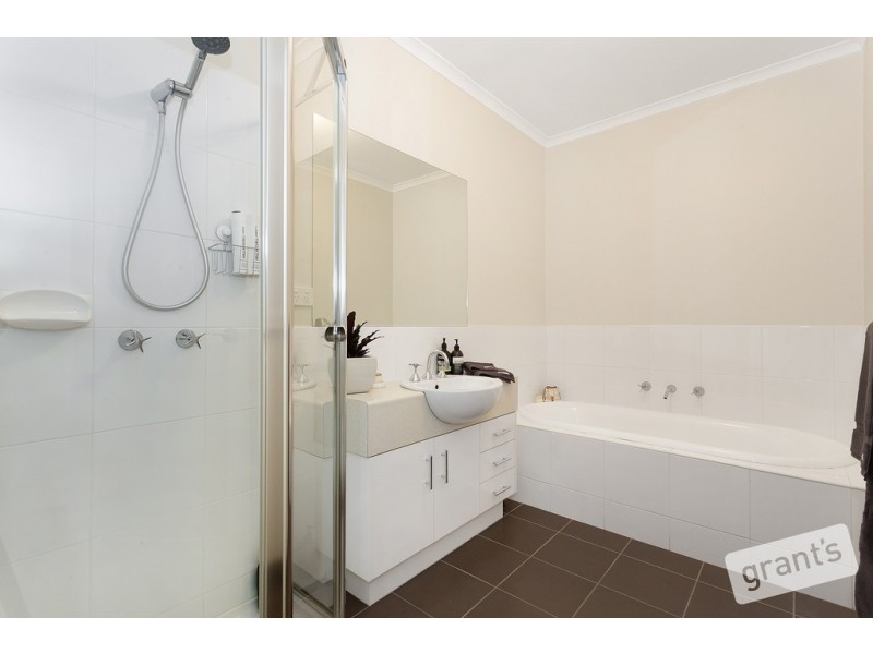 20 Kate Elizabeth Avenue, Berwick VIC 3806