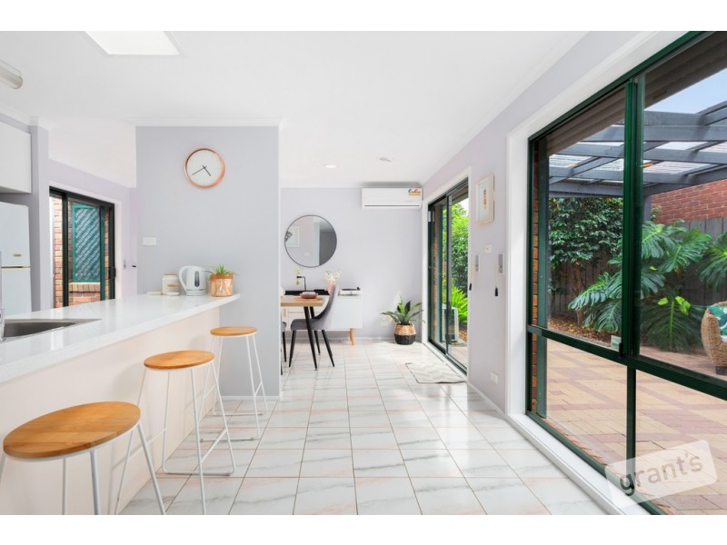 42B Mitre Crescent, Berwick VIC 3806