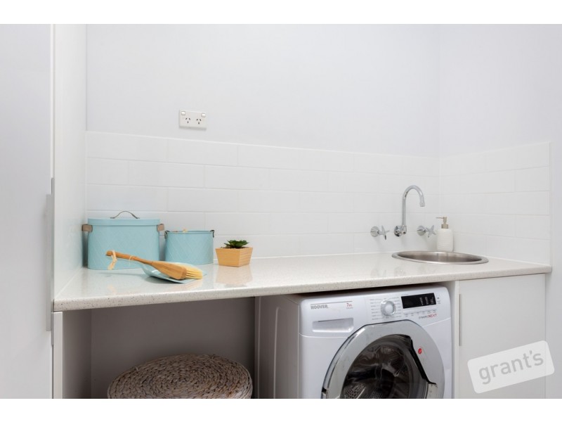 42B Mitre Crescent, Berwick VIC 3806