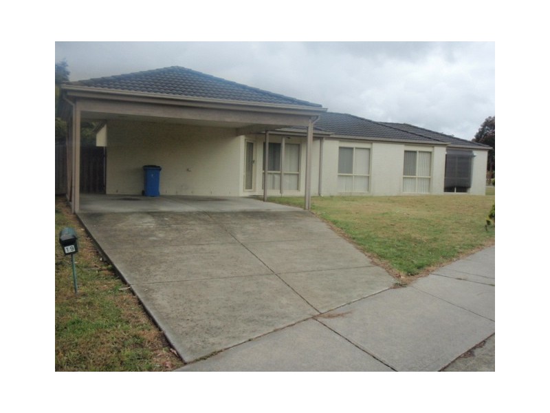 19 Bellevue Drive, Berwick VIC 3806