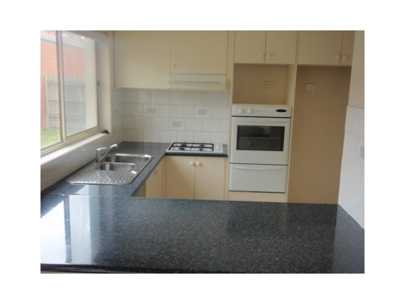 19 Bellevue Drive, Berwick VIC 3806