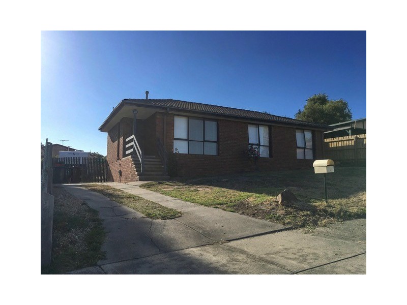 13 Redgum Place, Narre Warren VIC 3805