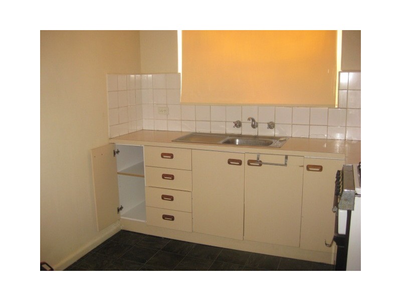 2/ 1A Whitworth Ave, Springvale VIC 3171