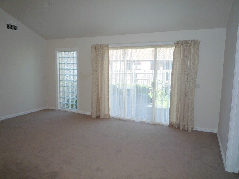 25 Baringa Park Drive, Narre Warren South VIC 3805