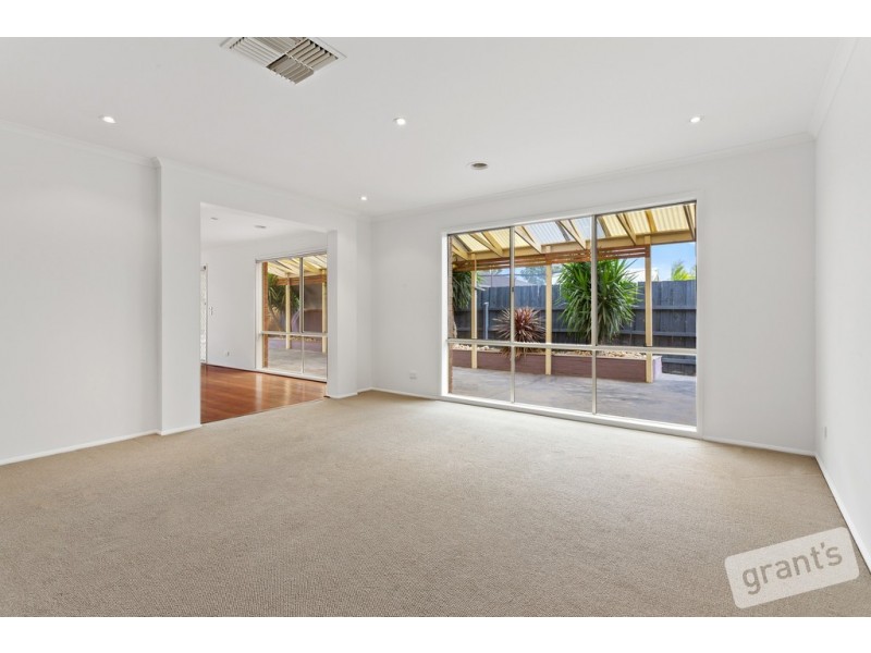 95 The Promenade, Narre Warren South VIC 3805