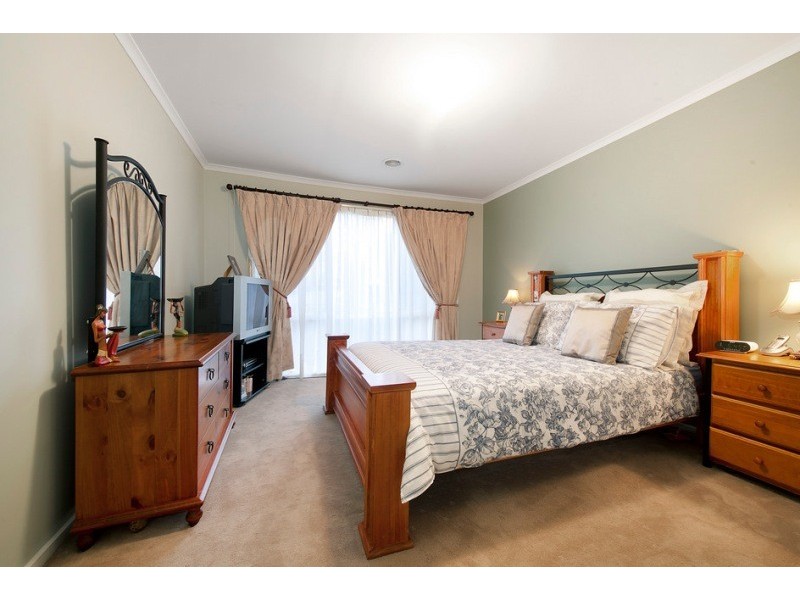 15 Turella Close, Berwick VIC 3806