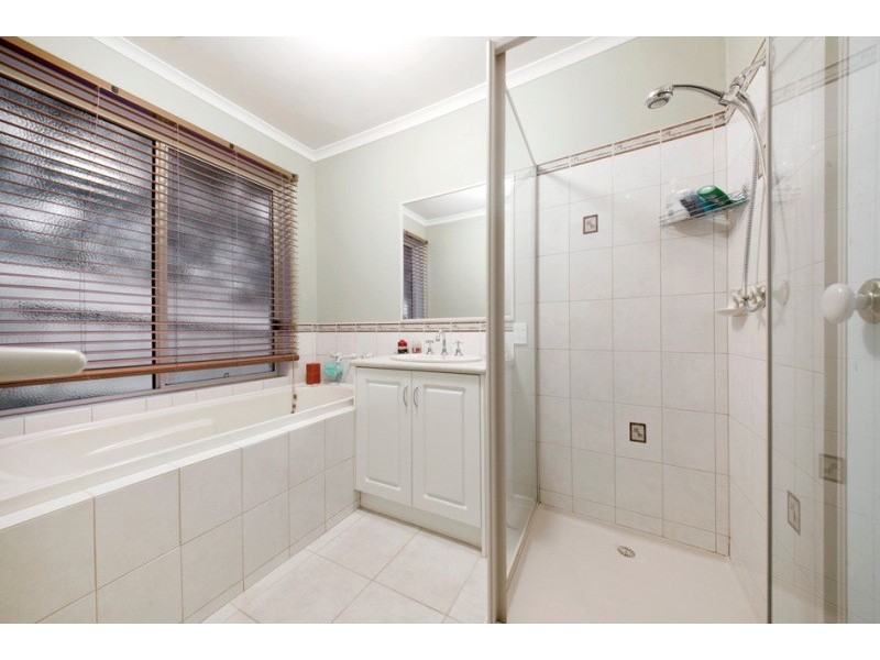 15 Turella Close, Berwick VIC 3806