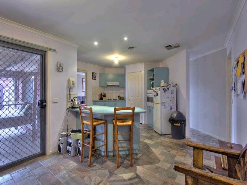 14  Harmon Close, Berwick VIC 3806