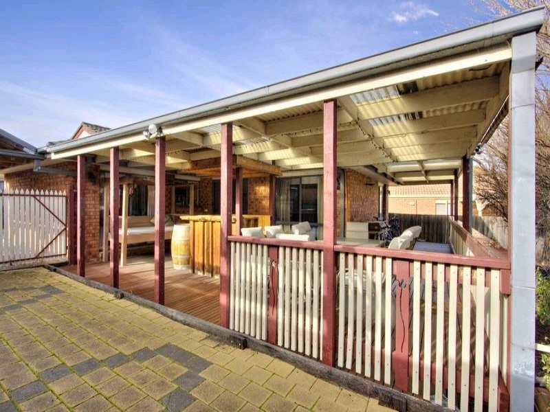 14  Harmon Close, Berwick VIC 3806