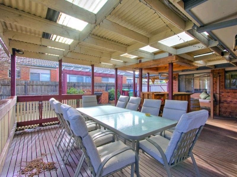 14  Harmon Close, Berwick VIC 3806