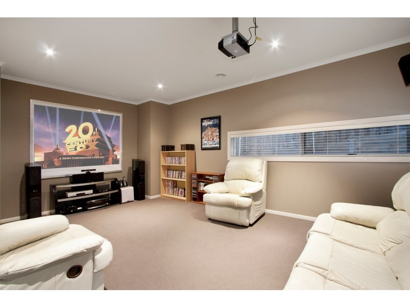 49 Skyline Way, Berwick VIC 3806