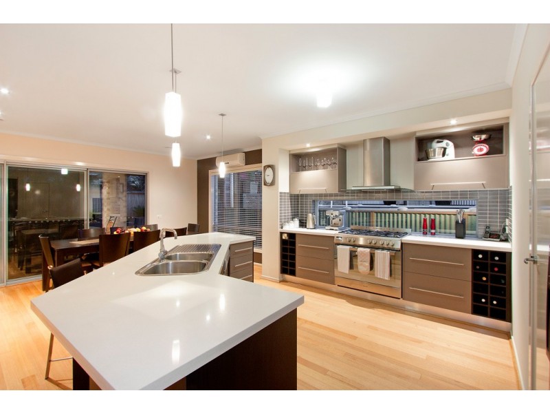 49 Skyline Way, Berwick VIC 3806