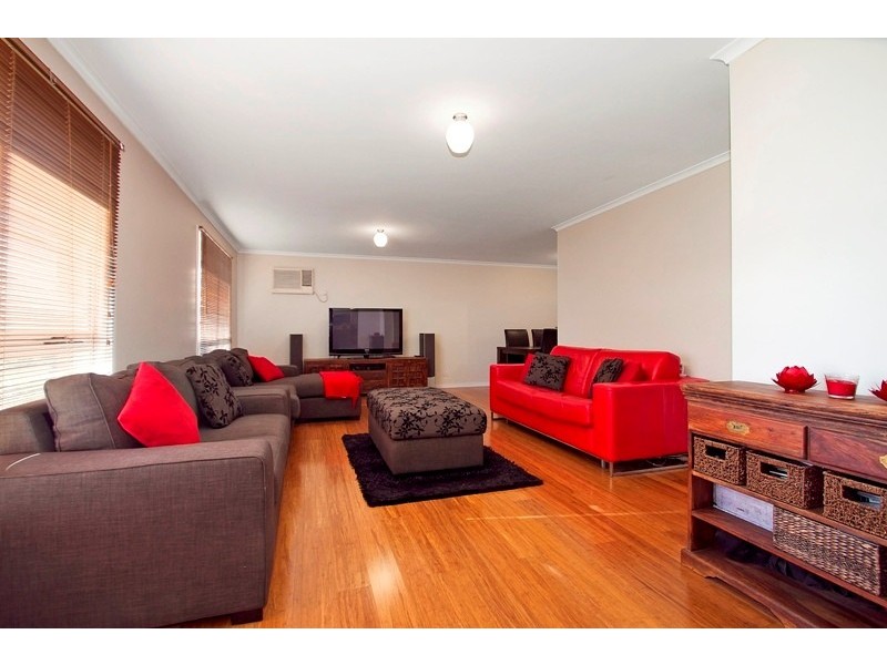 9/34-36 Pound Road, Hampton Park VIC 3976