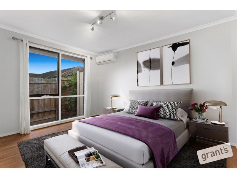 13 Escott Grove, Berwick VIC 3806