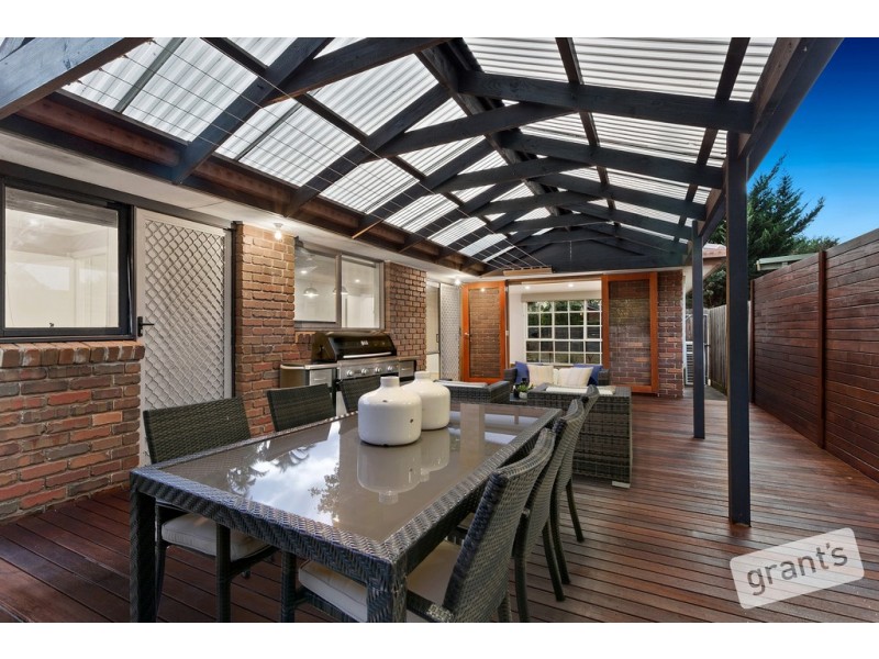 13 Escott Grove, Berwick VIC 3806