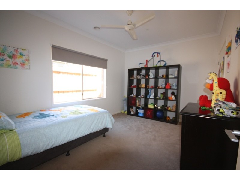 6 Little Gem Way, Berwick VIC 3806