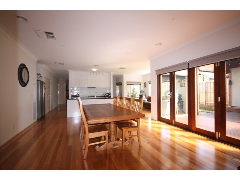 6 Little Gem Way, Berwick VIC 3806