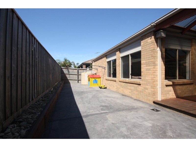6 Little Gem Way, Berwick VIC 3806