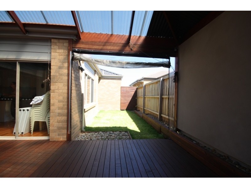 6 Little Gem Way, Berwick VIC 3806