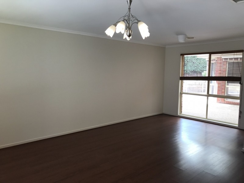 21 Hartsmere Drive, Berwick VIC 3806