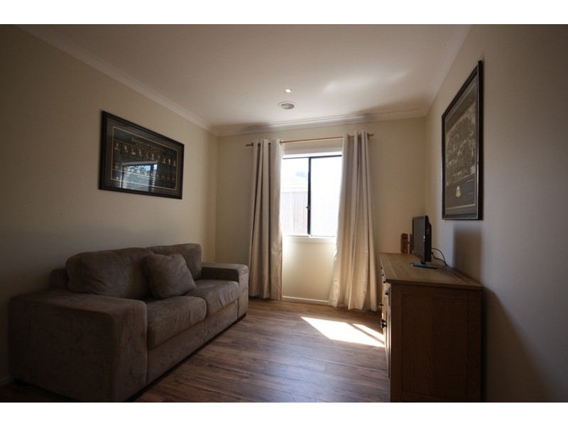 19 Grand Manor Drive, Berwick VIC 3806