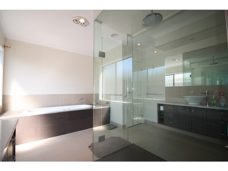 19 Grand Manor Drive, Berwick VIC 3806