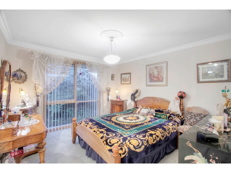 102 Earlsfield Drive, Berwick VIC 3806