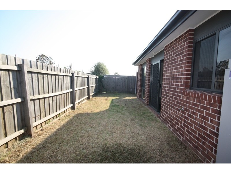 2/23 Hughes Cresent, Dandenong VIC 3175