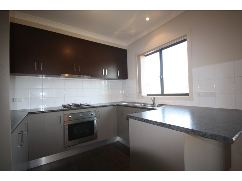 2/23 Hughes Cresent, Dandenong VIC 3175